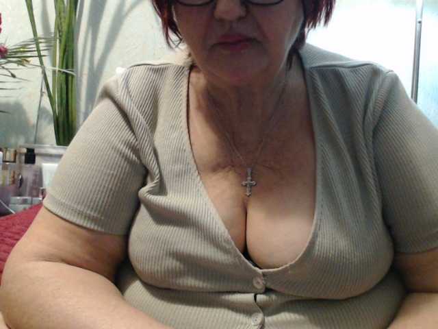 PeggySoft's BongaCams show and profile