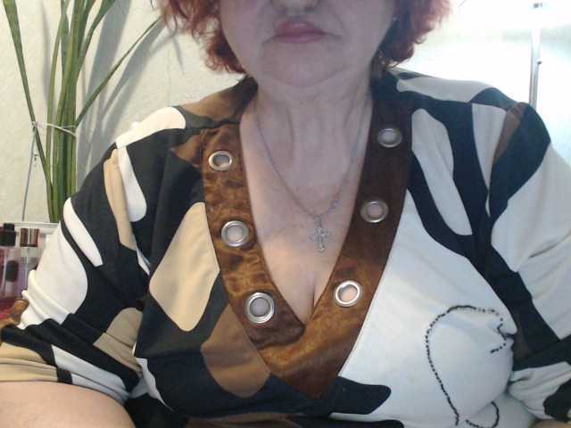 PeggySoft's BongaCams show and profile