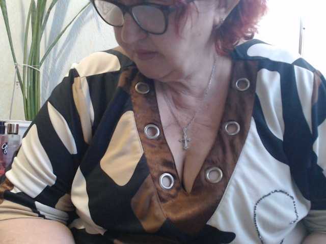 PeggySoft's BongaCams show and profile