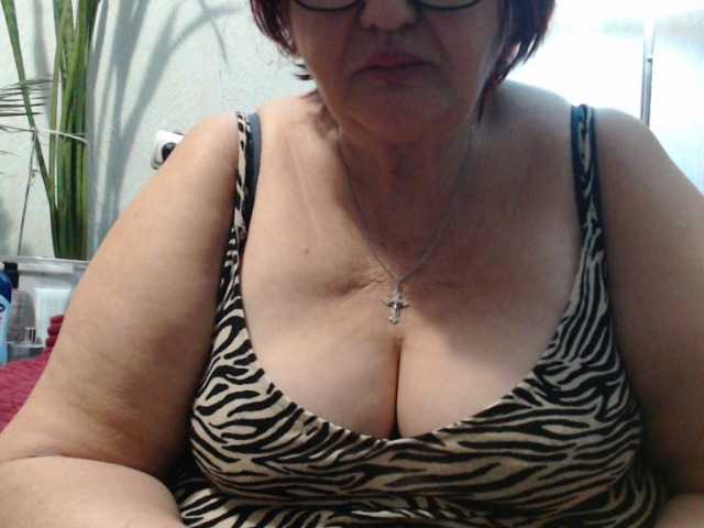 PeggySoft's BongaCams show and profile