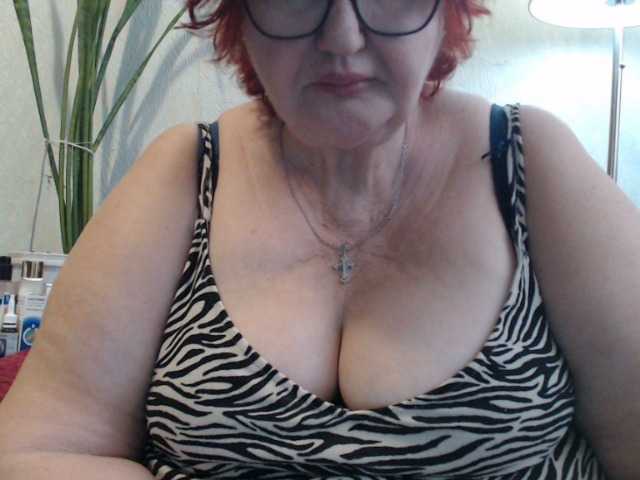 PeggySoft's BongaCams show and profile