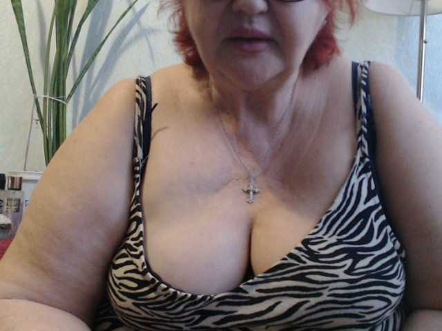PeggySoft's BongaCams show and profile