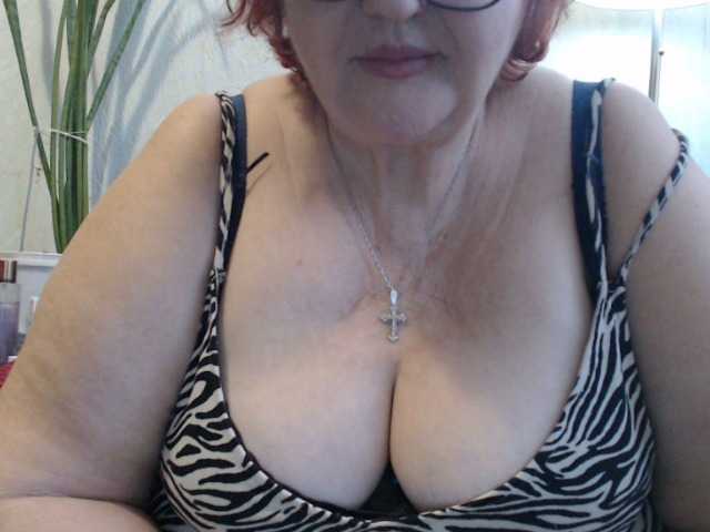 PeggySoft's BongaCams show and profile