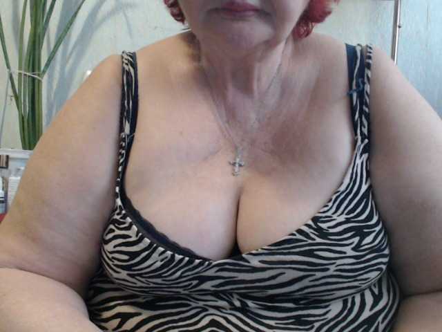 PeggySoft's BongaCams show and profile