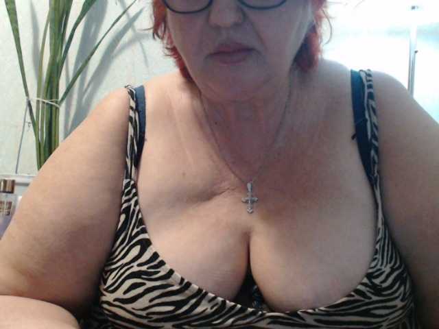PeggySoft's BongaCams show and profile