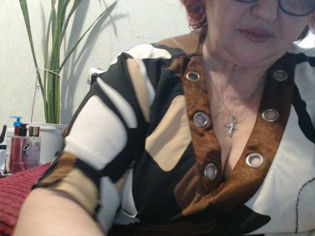 PeggySoft's BongaCams show and profile