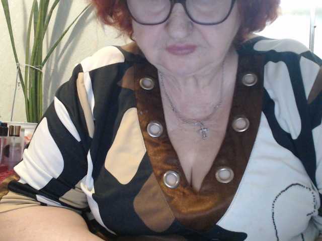 PeggySoft's BongaCams show and profile