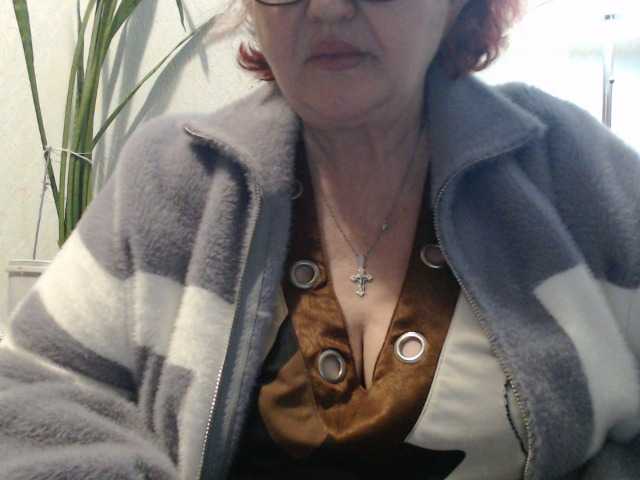 PeggySoft's BongaCams show and profile