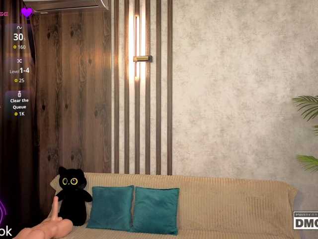 Hollywww's BongaCams show and profile