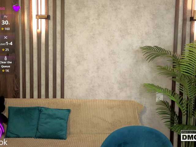 Hollywww's BongaCams show and profile