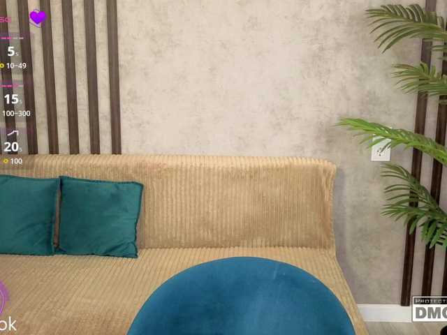 Hollywww's BongaCams show and profile