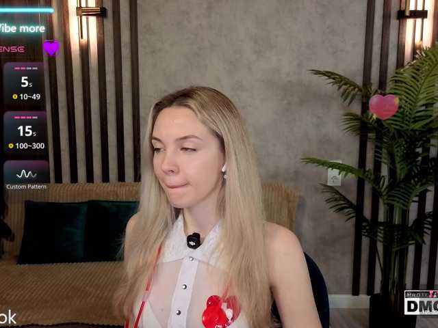 Hollywww's BongaCams show and profile