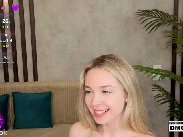 Hollywww's BongaCams show and profile