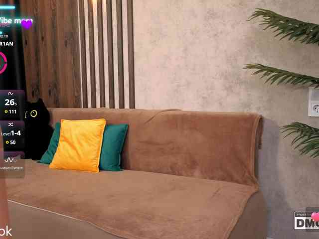 Hollywww Live Webcam on BongaCams
