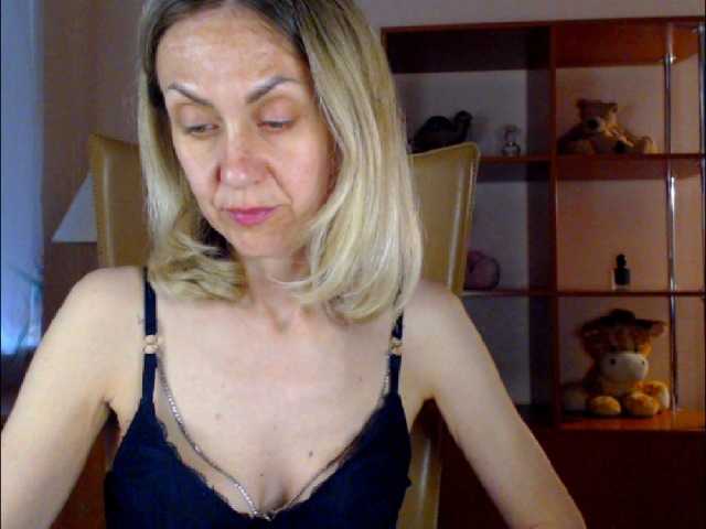Tanya6547 on BongaCams 