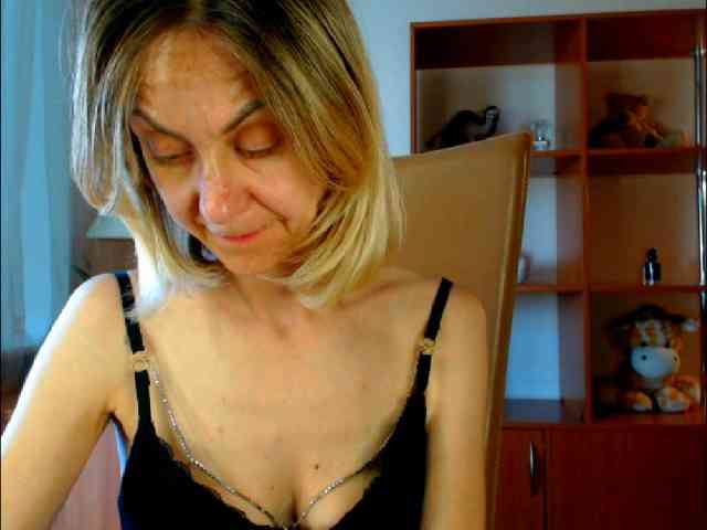 Tanya6547 webcam
