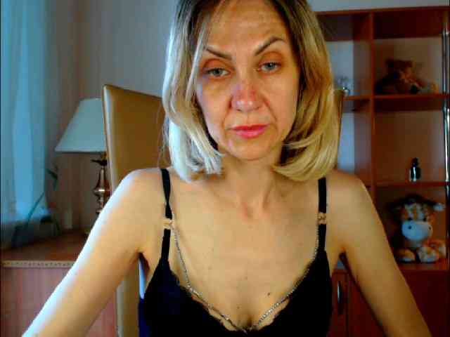 voyeur house Tanya6547