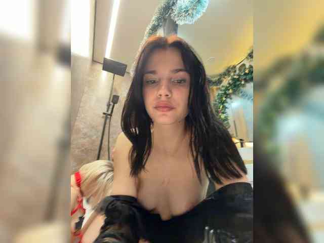 StrawberryGirl- webcam