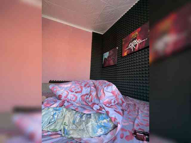 StrawberryGirl webcam