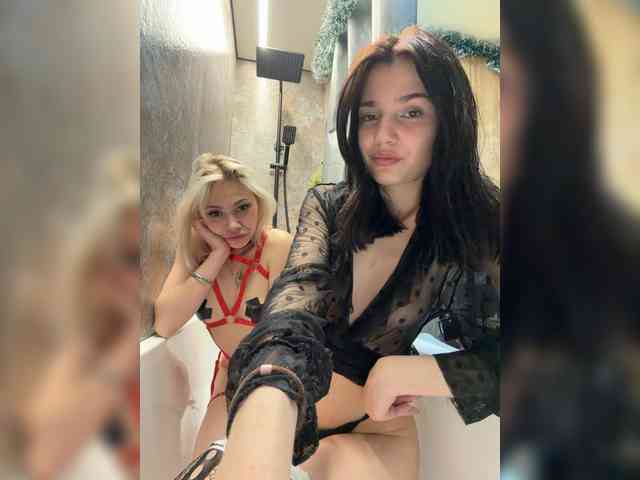 StrawberryGirl- webcam