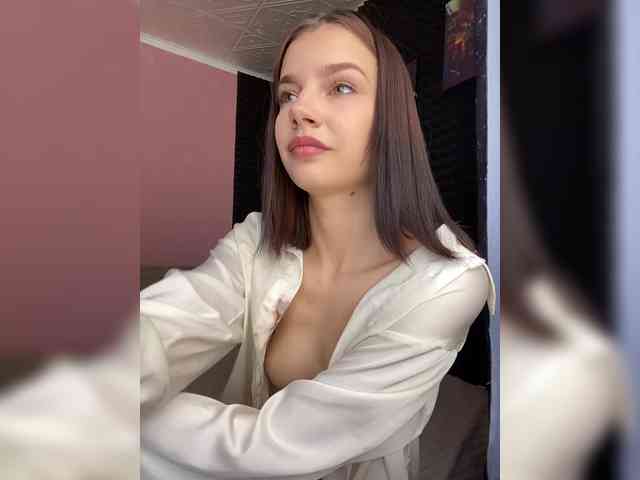 StrawberryGirl webcam
