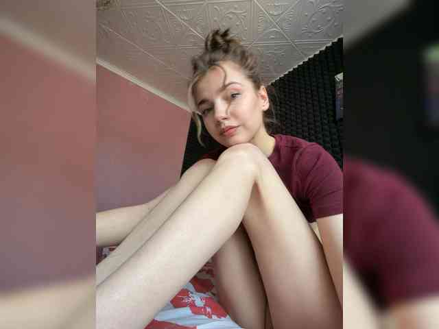 StrawberryGirl webcam