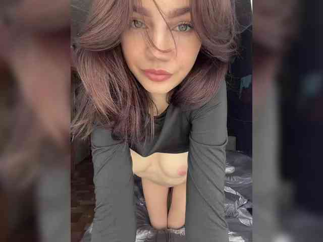 StrawberryGirl- webcam