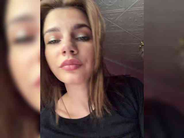 StrawberryGirl webcam