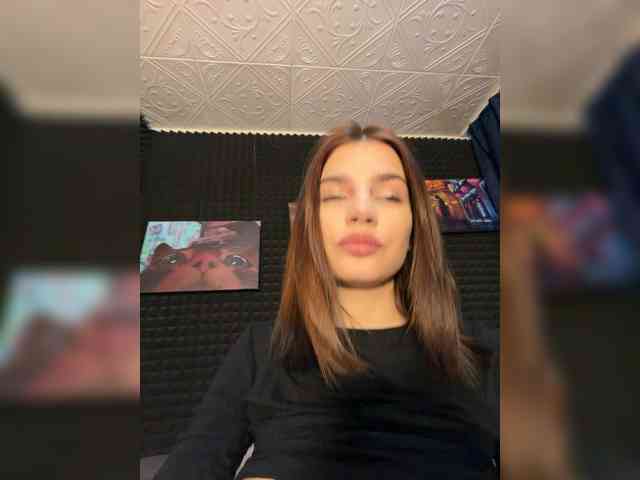 StrawberryGirl webcam