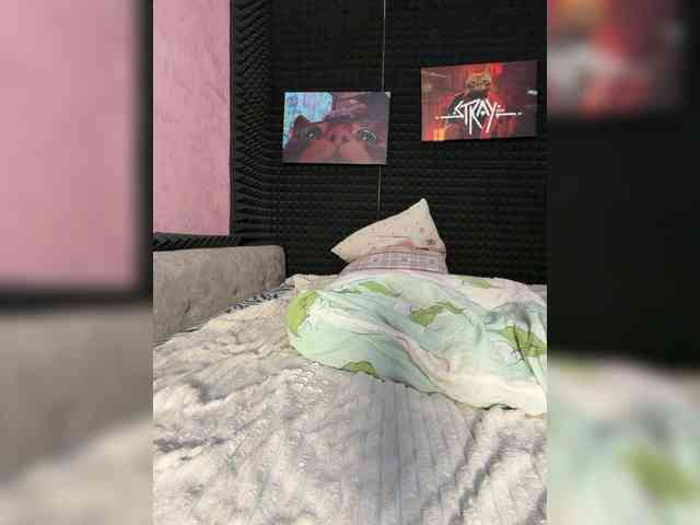 StrawberryGirl webcam