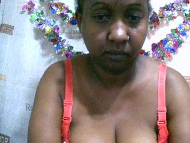 Sylivinaahh, une amatrice française avec qui discuter et avoir du sexe