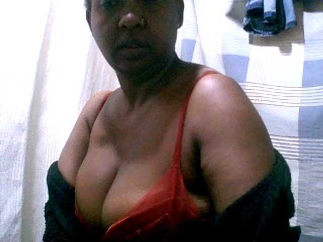 Sylivinaahh webcam bongacams model stream image