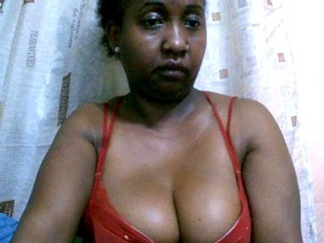 Sylivinaahh's BongaCams show and profile