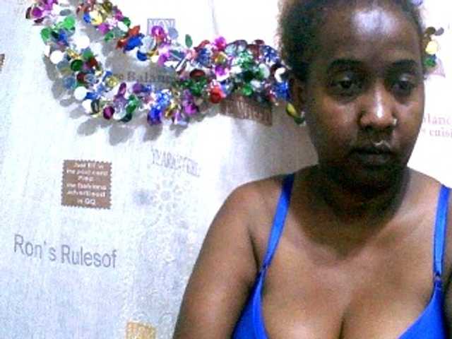 Sylivinaahh's BongaCams show and profile