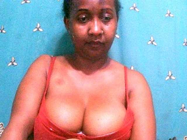 Sylivinaahh webcam bongacams model stream image