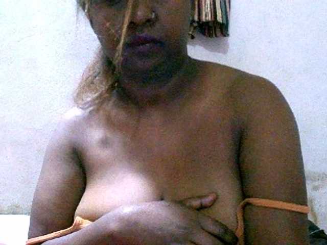 Sylivinaahh webcam bongacams model stream image