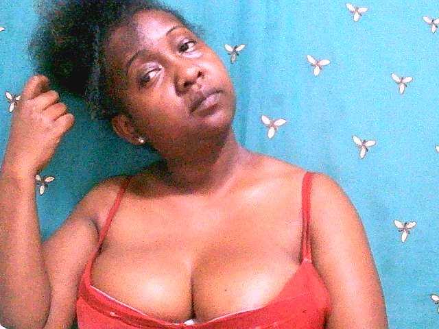 BongaCams Sylivinaahh is Freechat Sylivinaahh — Bienvenue dans mon salon ! N'hsitez pas a me demander ceque vous voulez
