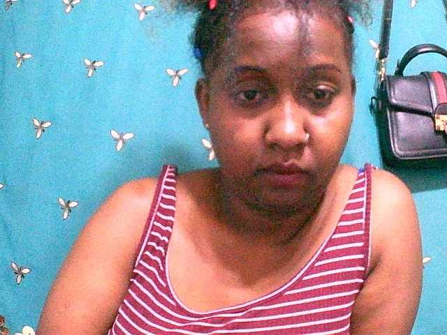 Sylivinaahh's BongaCams show and profile