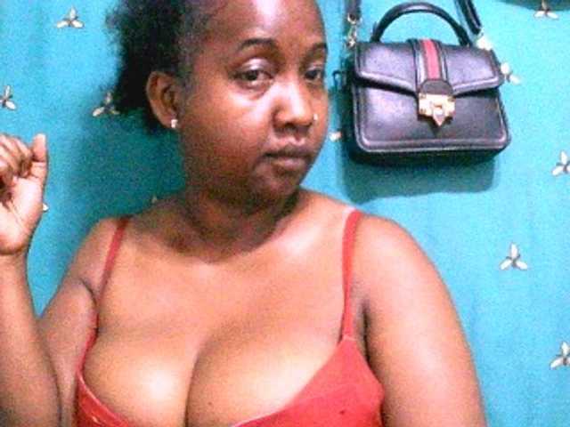 Sylivinaahh's BongaCams show and profile