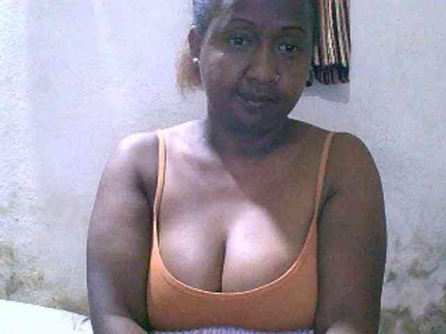 Sylivinaahh webcam