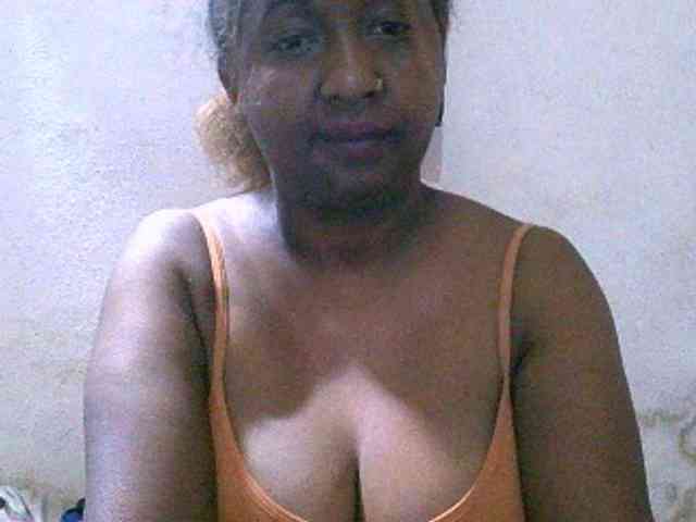 Sylivinaahh webcam