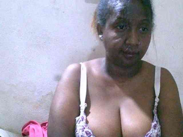 Sylivinaahh webcam