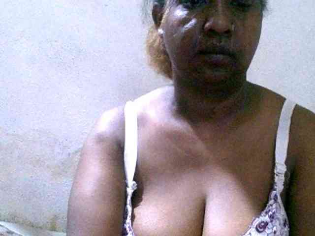 Sylivinaahh webcam