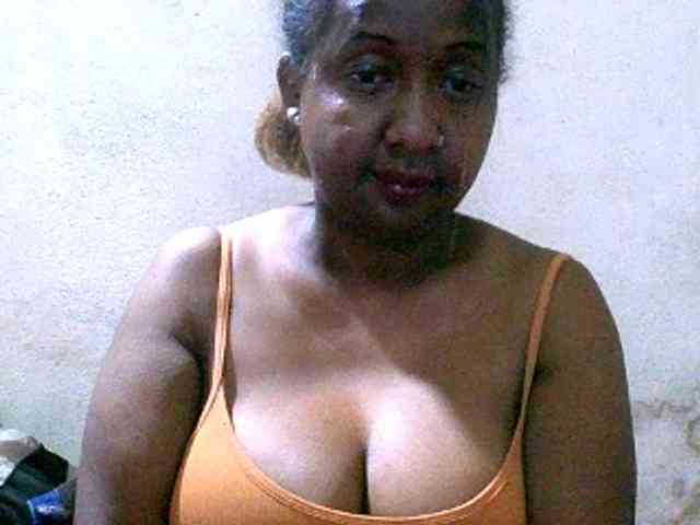 Sylivinaahh webcam