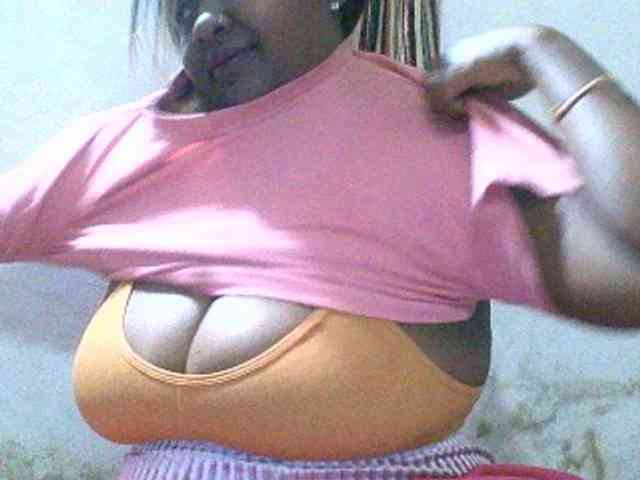 Sylivinaahh webcam
