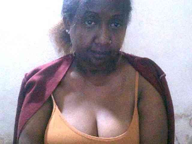 Sylivinaahh webcam