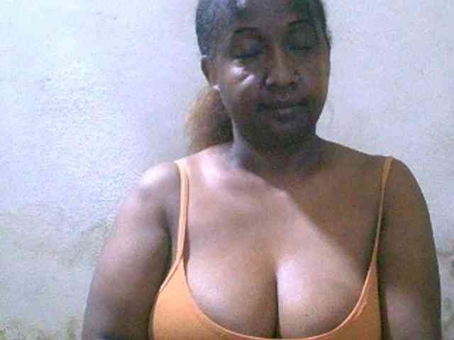 Sylivinaahh webcam