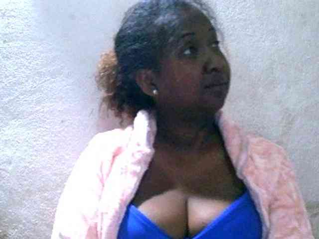 Sylivinaahh webcam