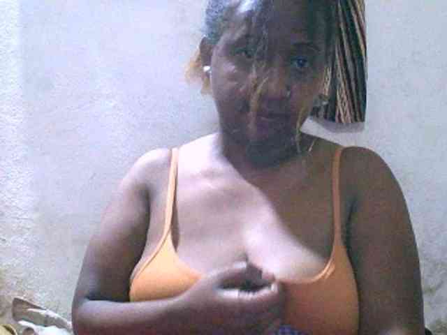 Sylivinaahh webcam