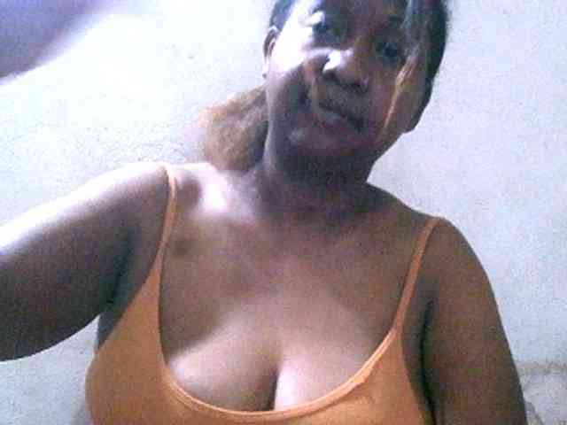 Sylivinaahh webcam
